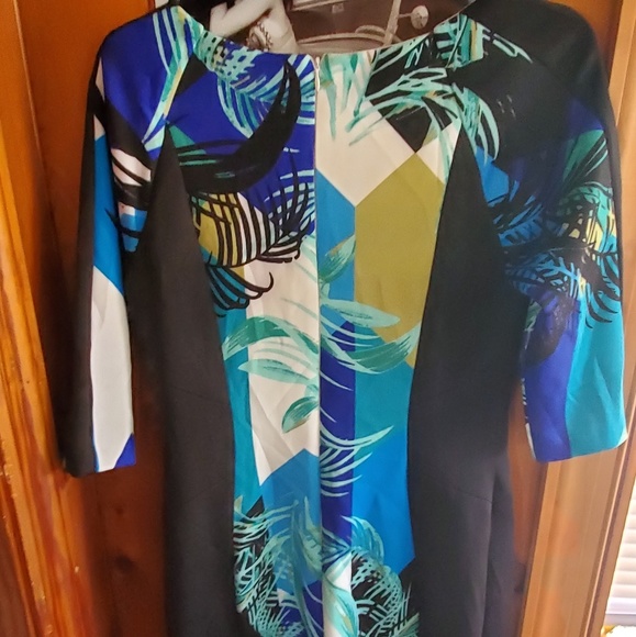 Eye catch for sure! Beautiful, bright colors - Picture 4 of 8